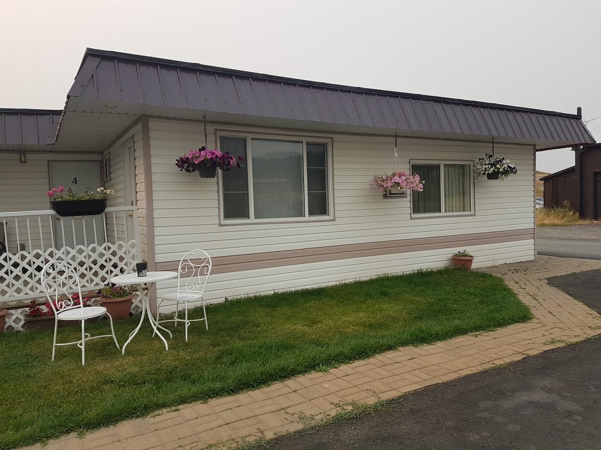 Flamingo Motel Cranbrook Exterior photo