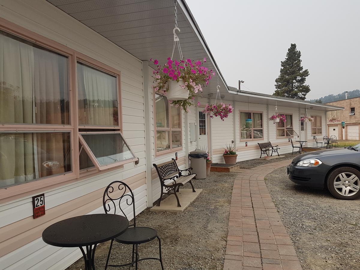 Flamingo Motel Cranbrook Exterior photo